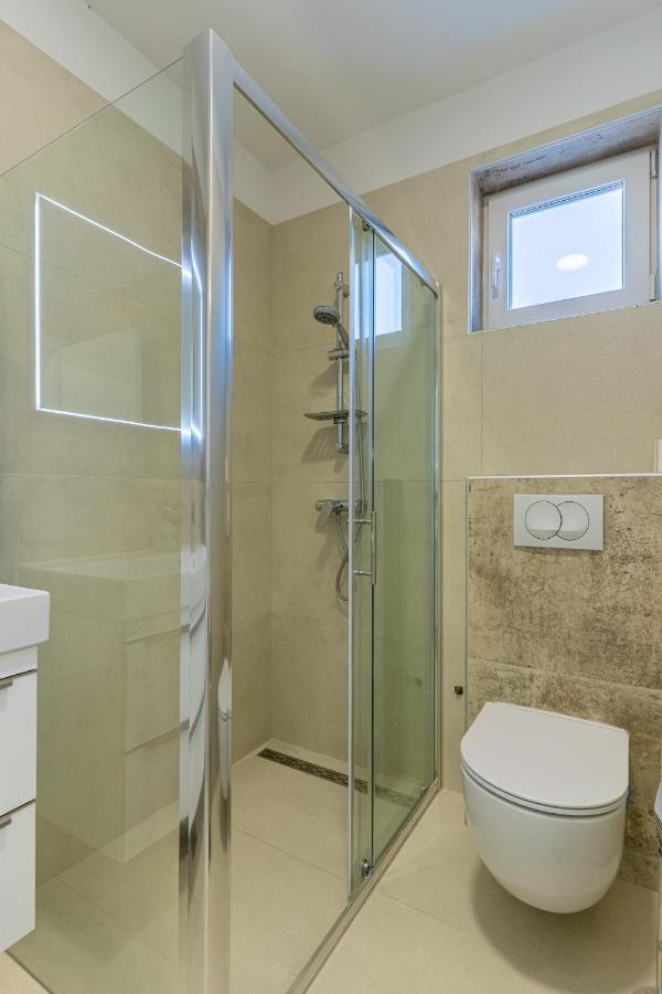 Apartman Vischetti Cres Exterior photo