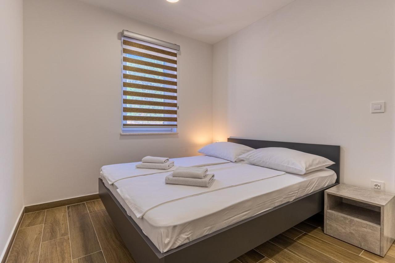 Apartman Vischetti Cres Exterior photo